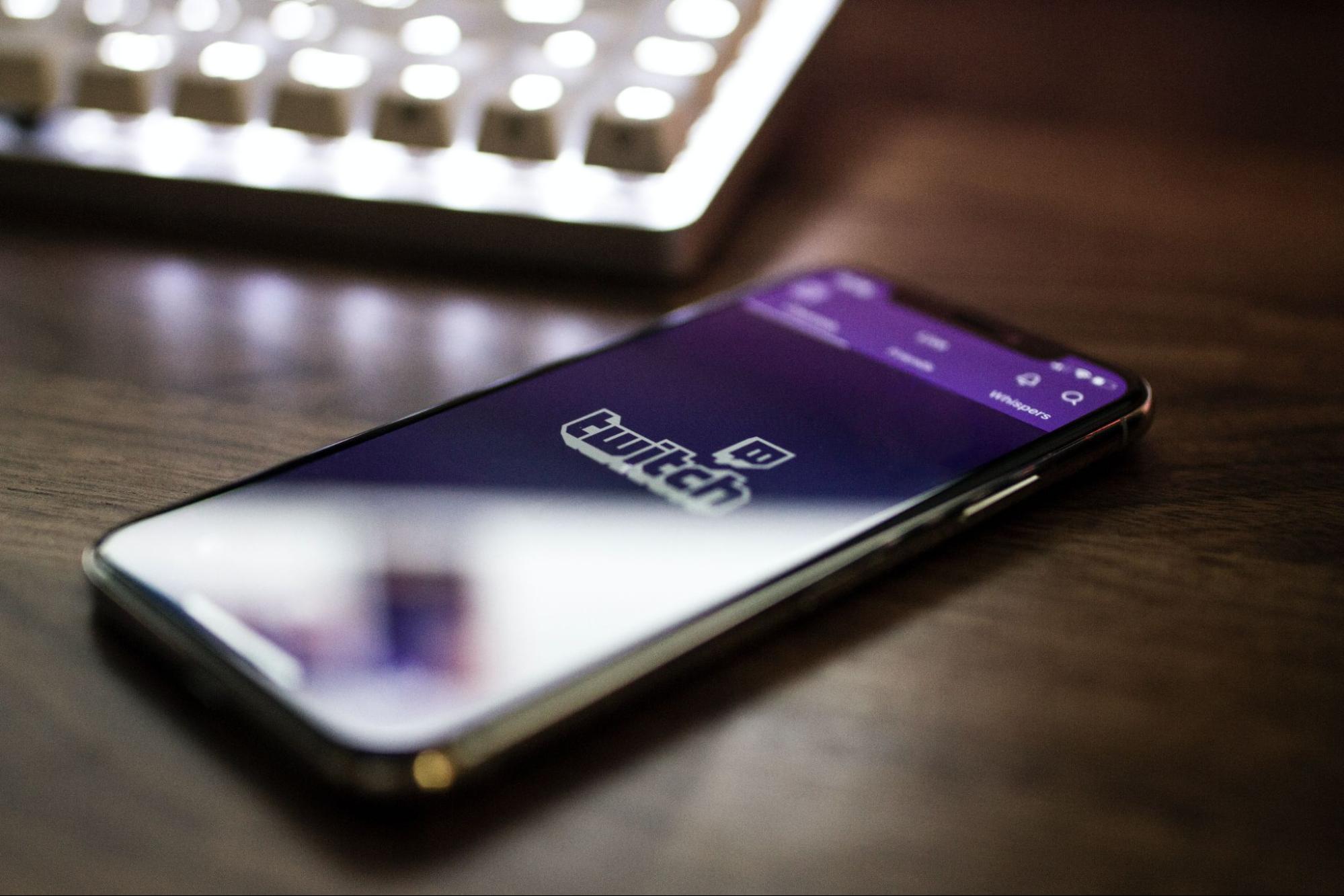 Twitch viewers can now subscribe to streamers from iOS app